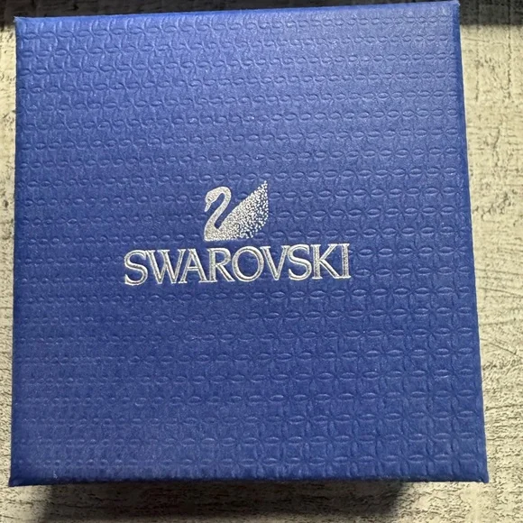 Swarovski Crystal Heart Pendant Necklace - Picture 4 of 4